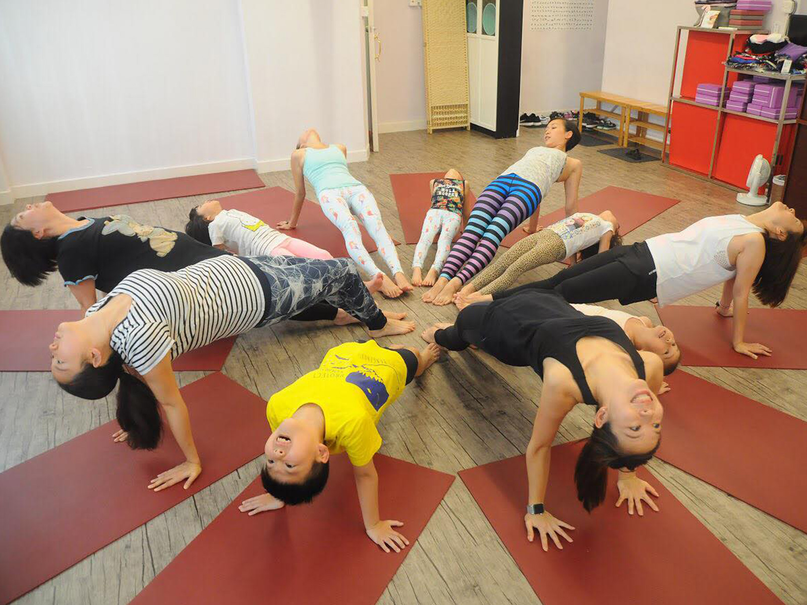 Family Yoga 